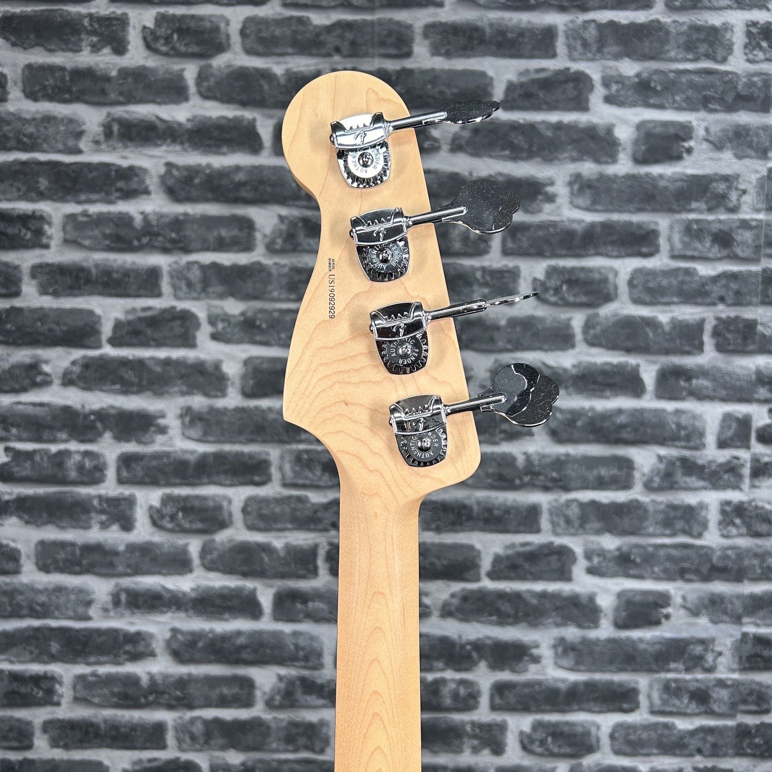 Fender American Professional Precision Bass Guitar Rosewood Fingerboard Antique Olive - 0193610776 - PREOWNED