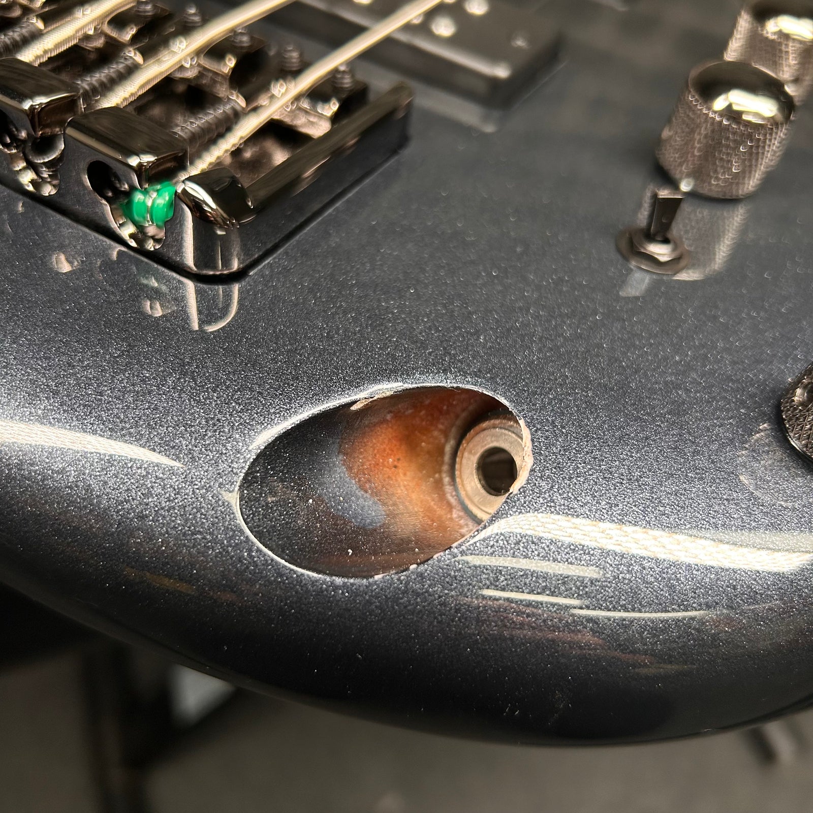 Ibanez SR300E Bass Guitar Iron Pewter - SR300EIPT - EXDISPLAY