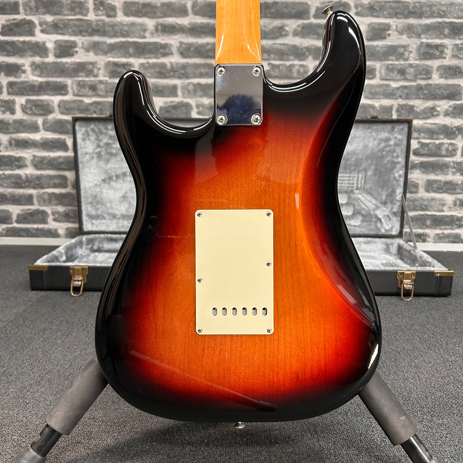 Fender Vintera II 60s Stratocaster Electric Guitar RW 3-Color Sunburst - MIM 0149020300 - PREOWNED