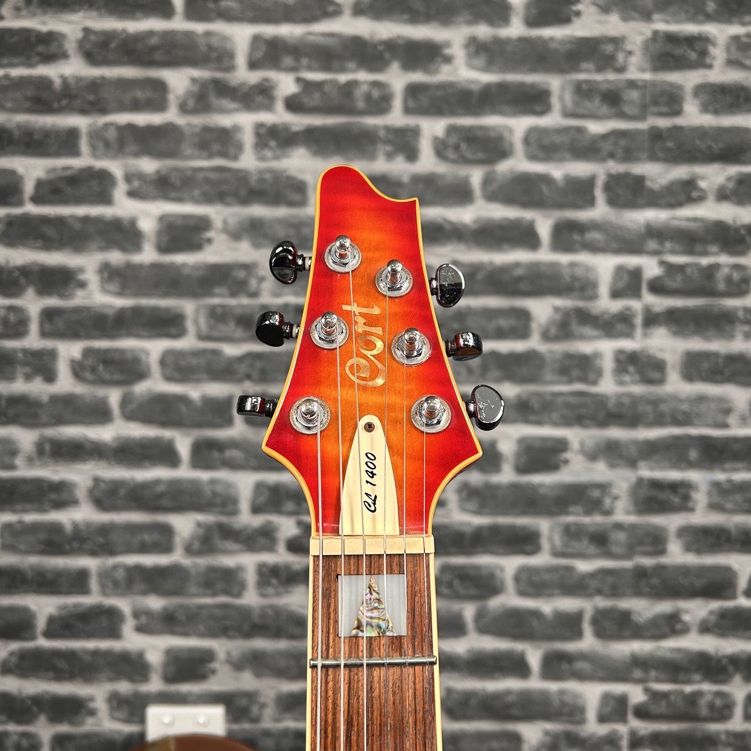 Cort CL 1400 Electric Guitar Semi-Hollow Cherry Red Sunburst - PREOWNED