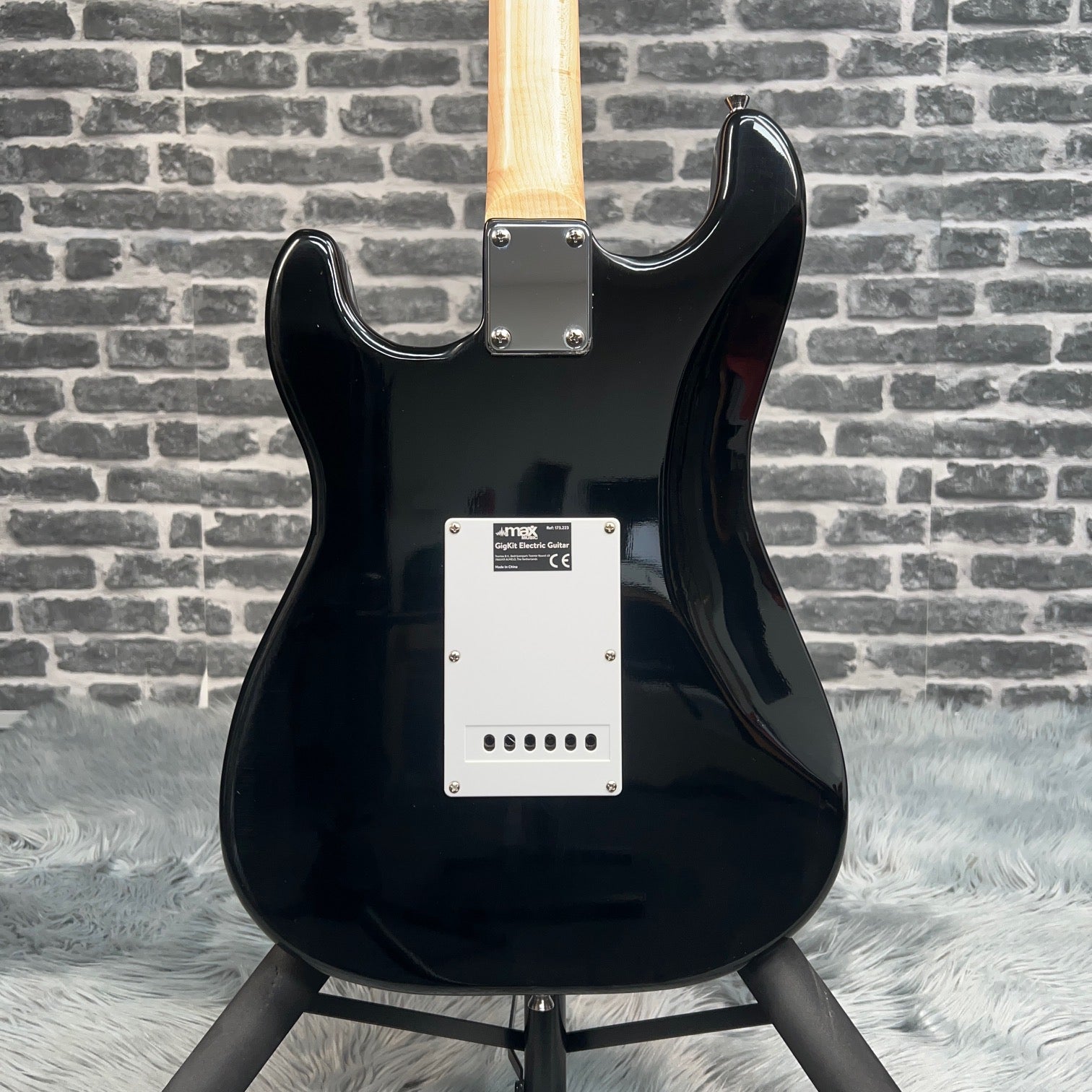 MAX Electric Guitar Black - PREOWNED