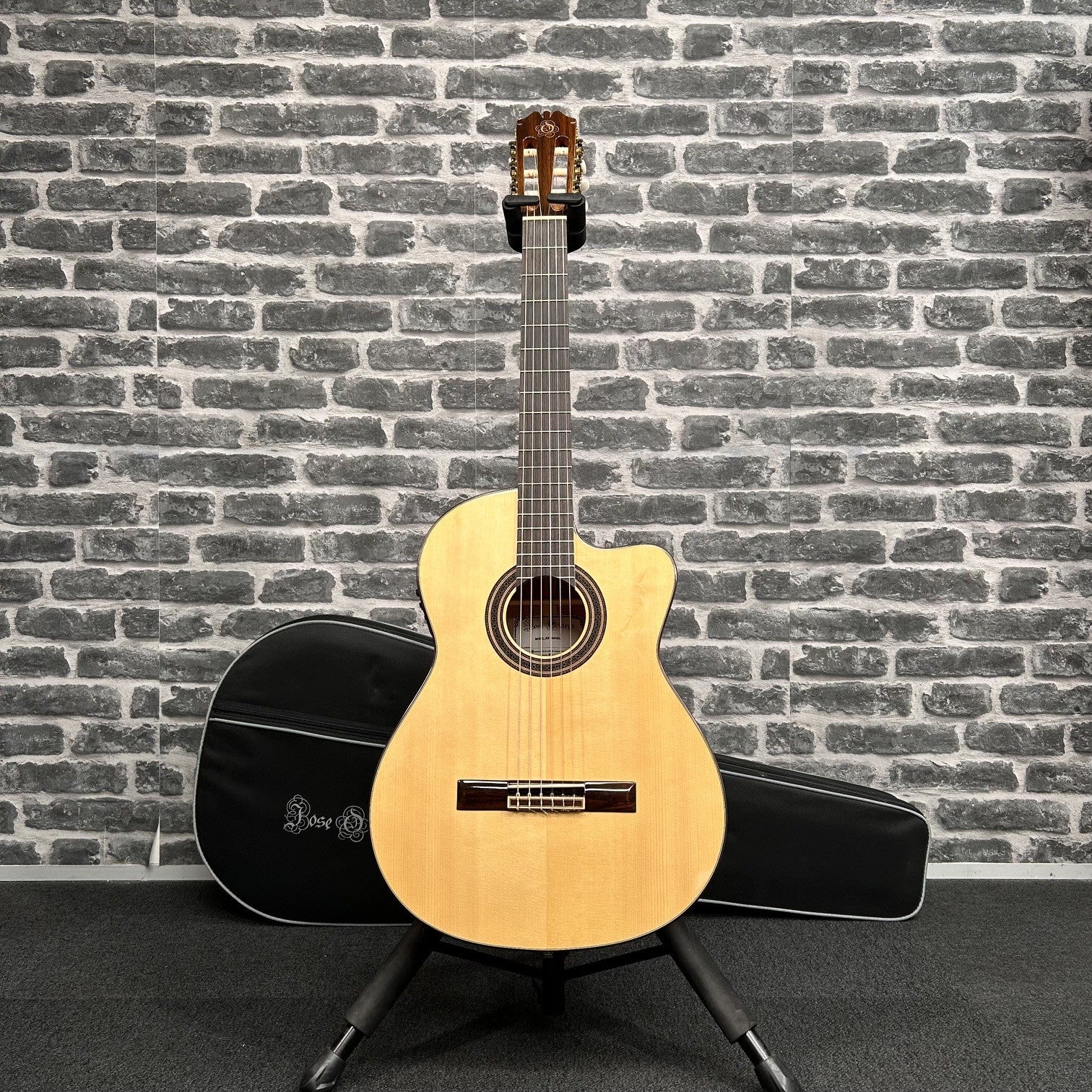 Jose Ortega RAFAEL Classical Guitar All Solid w/ Foam Case - PREOWNED