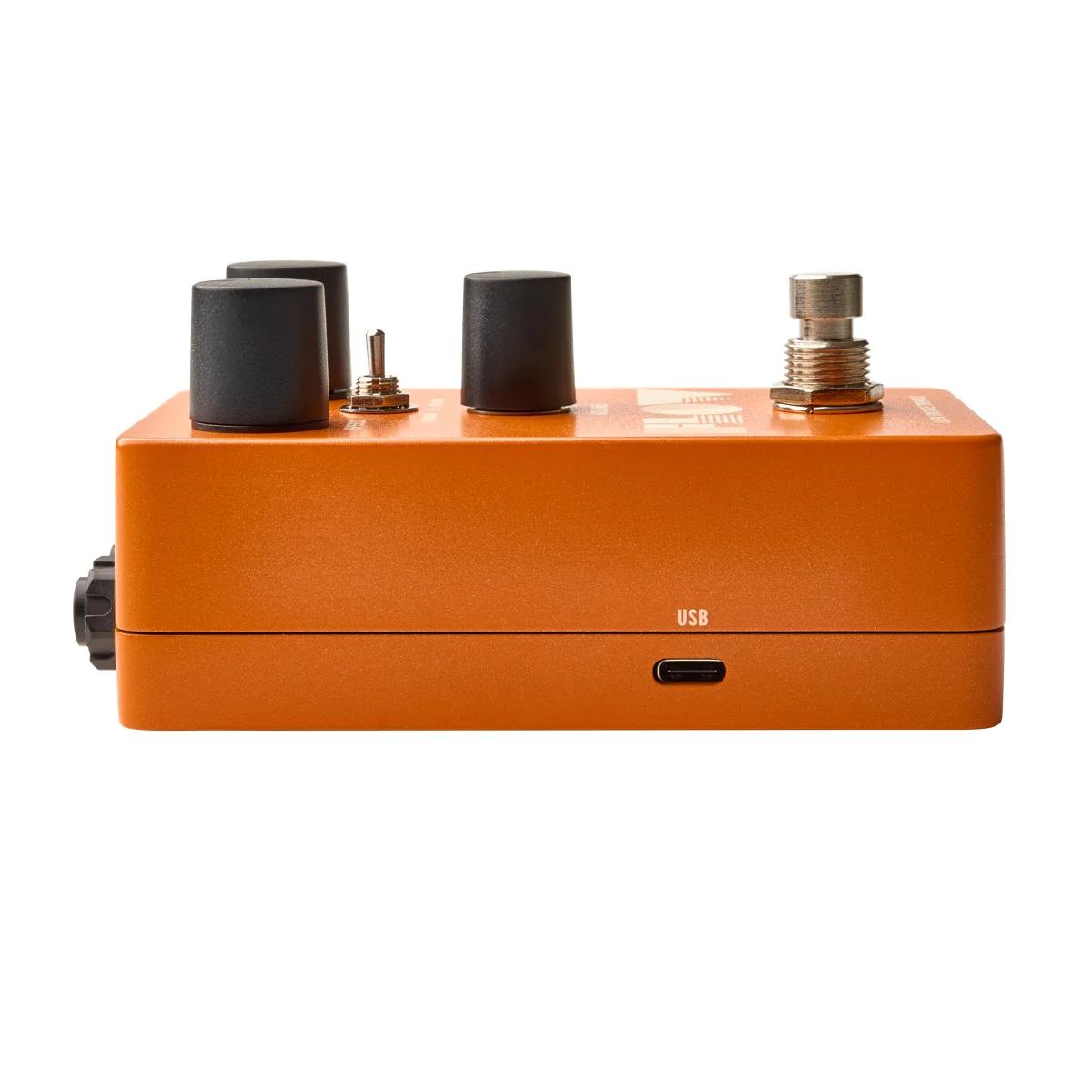 Universal Audio UAFX Flow Vintage Tremolo Effects Pedal