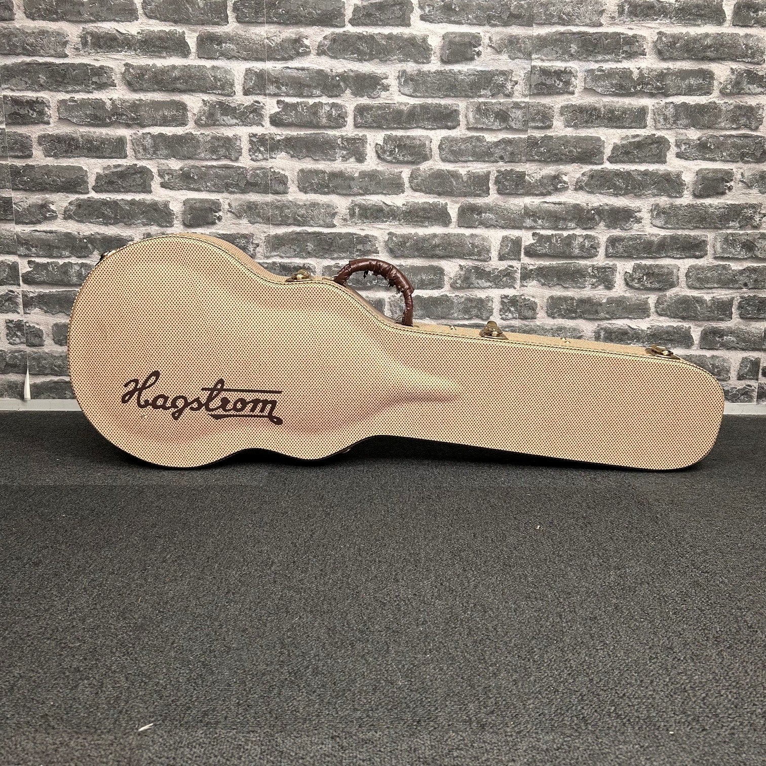 Hagstrom C51 HardCase for Swede / Arch Tops Guitar - PREOWNED