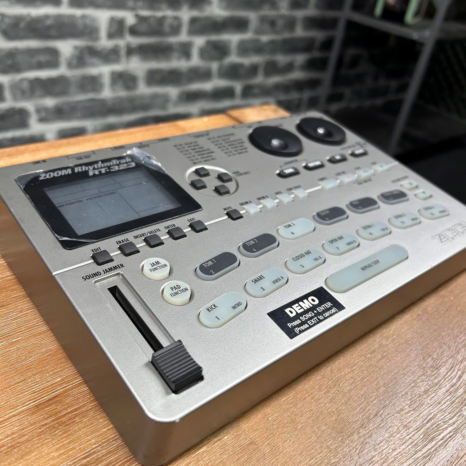 Zoom RhythmTrak RT-323 Drum Machine - PREOWNED