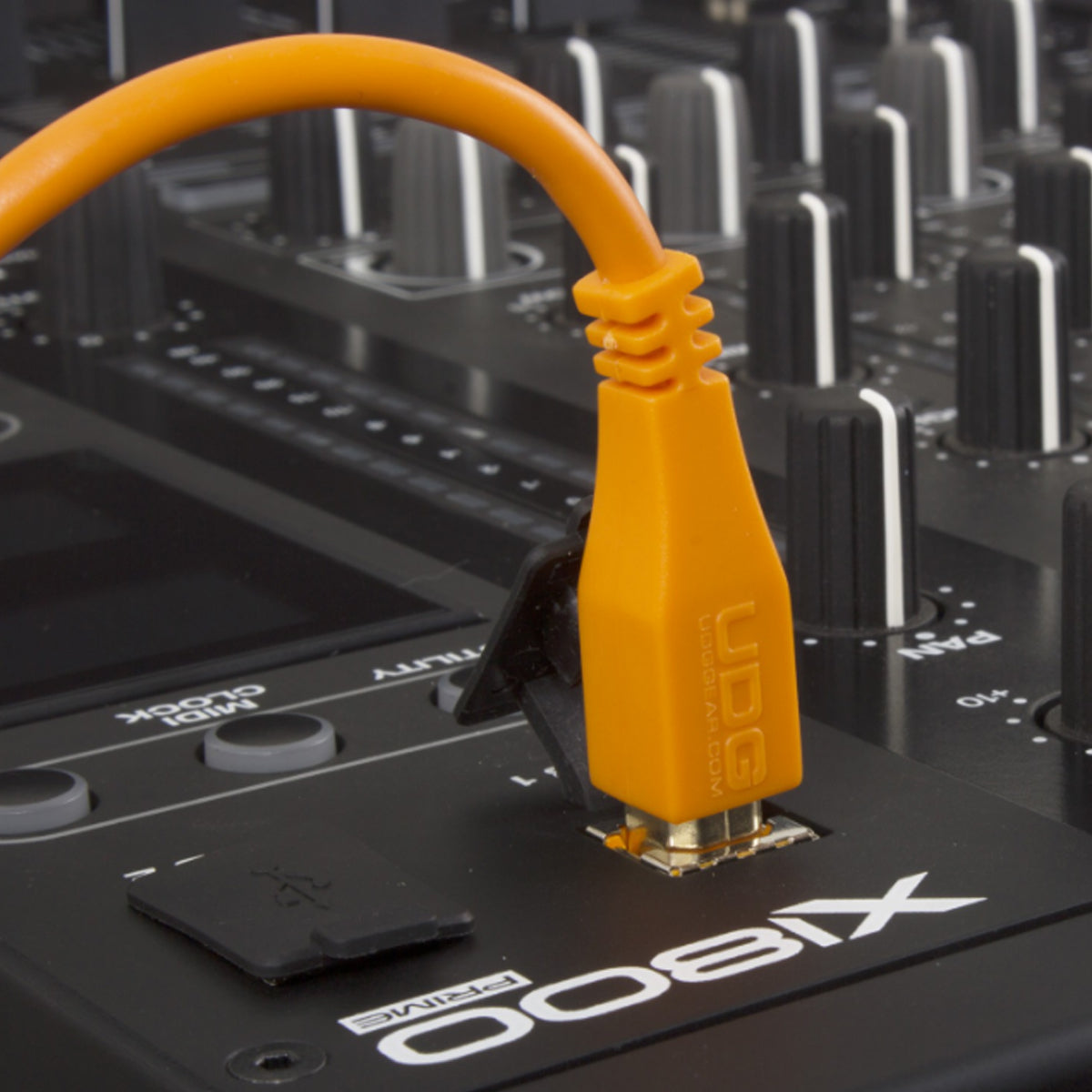 UDG Ultimate U95001 USB2 Cable A-B Orange Straight 1m