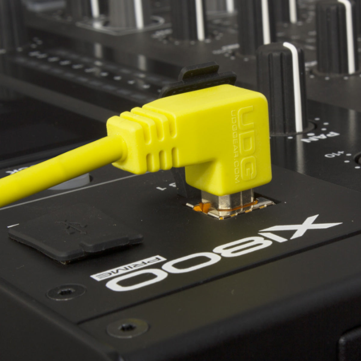 UDG Ultimate U95005 USB2 Cable A-B Yellow Angled 2m