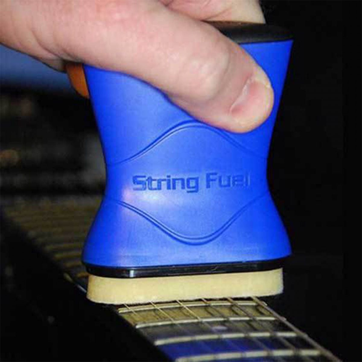 Music Nomad MN109 String Fuel All-In-One String Cleaner & Lubricant