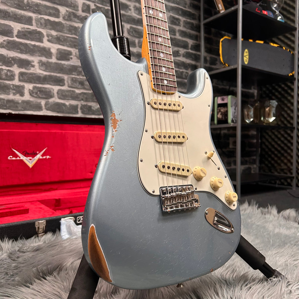 Fender Custom Shop 1967 Stratocaster Electric Guitar Aged Blue Ice Metallic - Relic Finish w/ Closet Classic Hardware - 9236091096