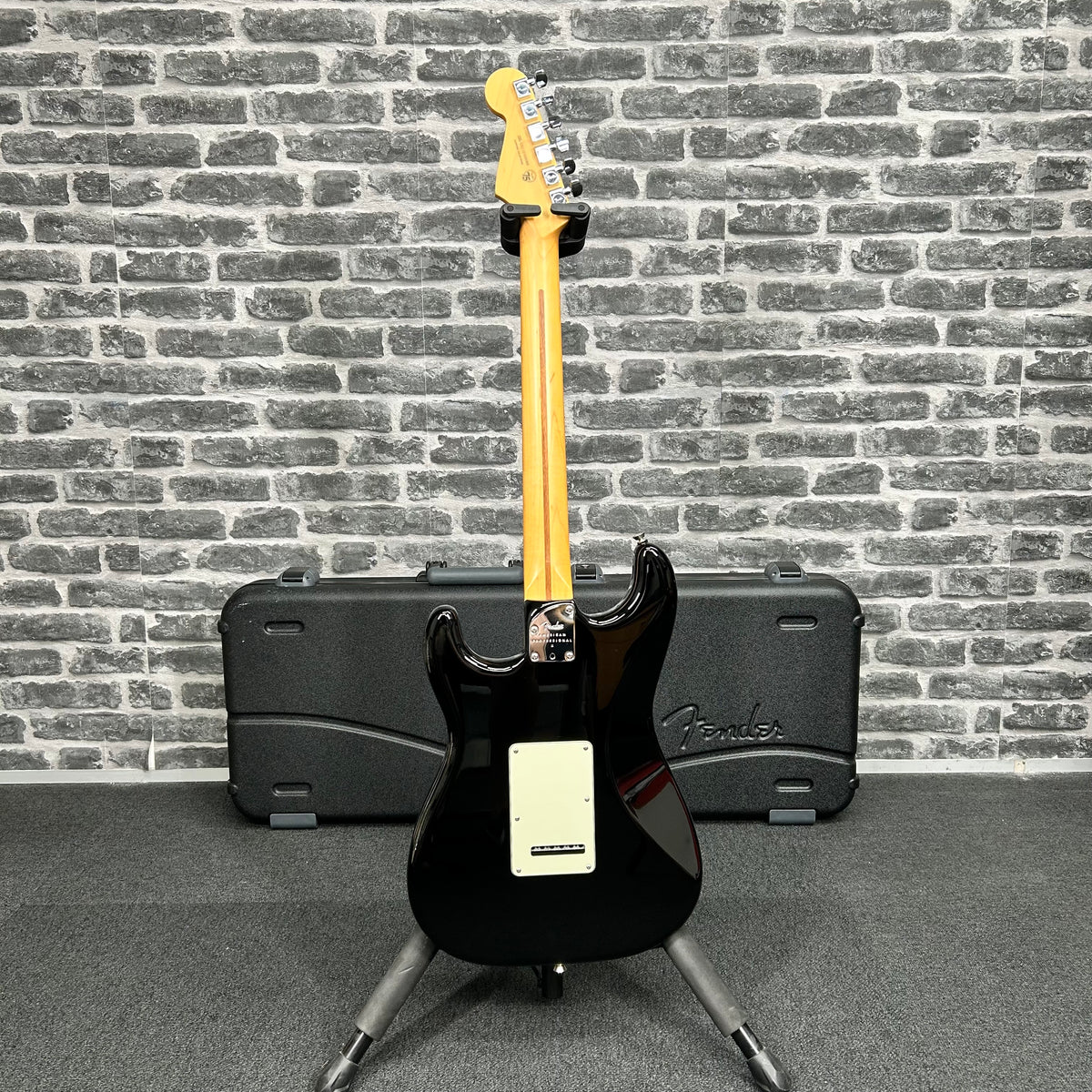 Fender American Professional II Stratocaster Electric Guitar Maple Fingerboard Black - 0113902706 - PREOWNED