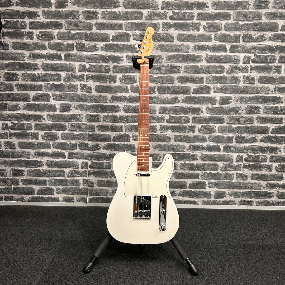 Fender Player Telecaster Electric Guitar PF Polar White - MIM 0145213515 - PREOWNED