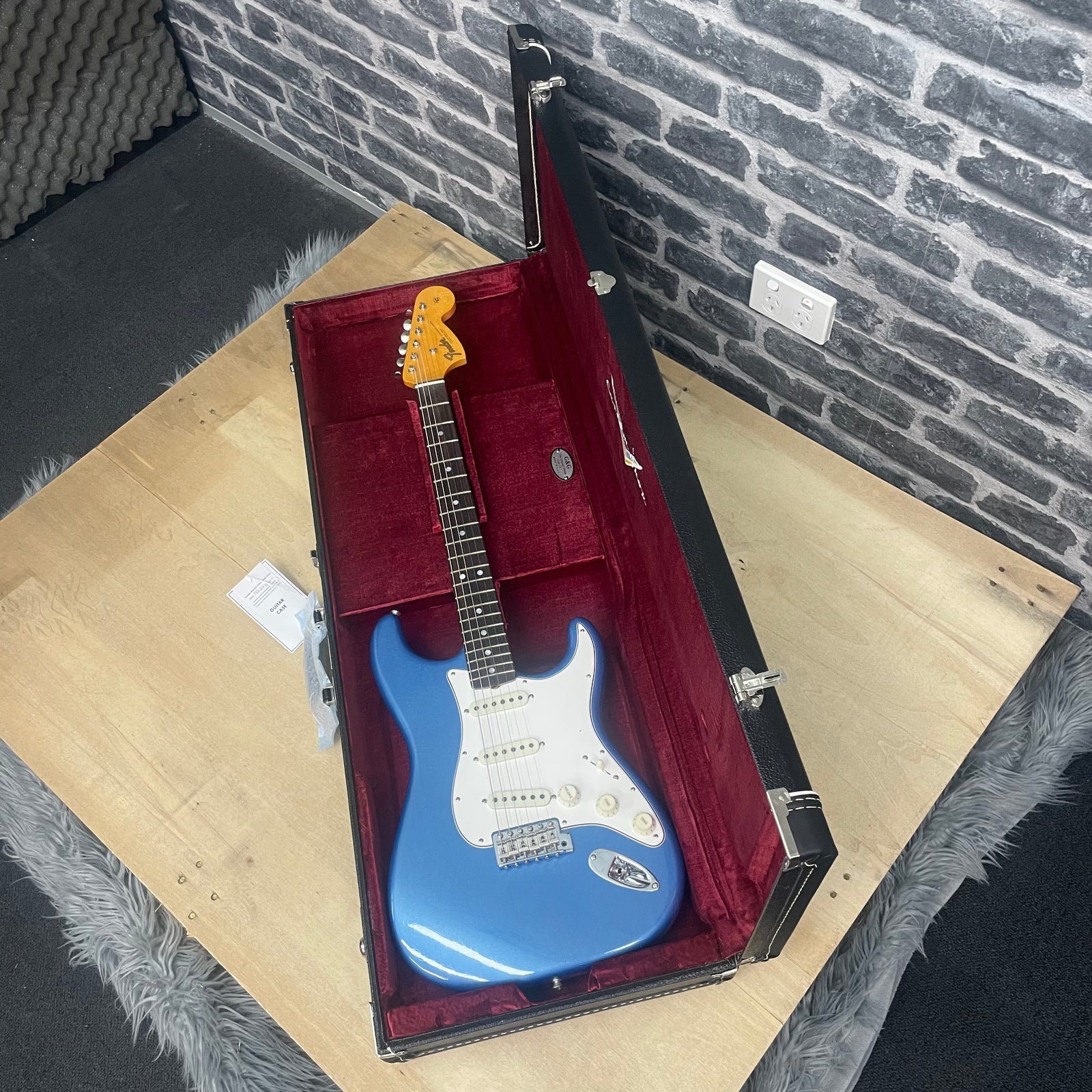 Fender Custom Shop Limited Edition 1966 Stratocaster Electric Guitar Aged Lake Placid Blue - Deluxe Closet Classic - 9236910199