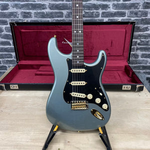 Fender Custom Shop Limited Edition 1965 Dual-Mag Stratocaster Electric Guitar RW Aged Blue Ice Metallic - Journeyman Relic - 9236081269