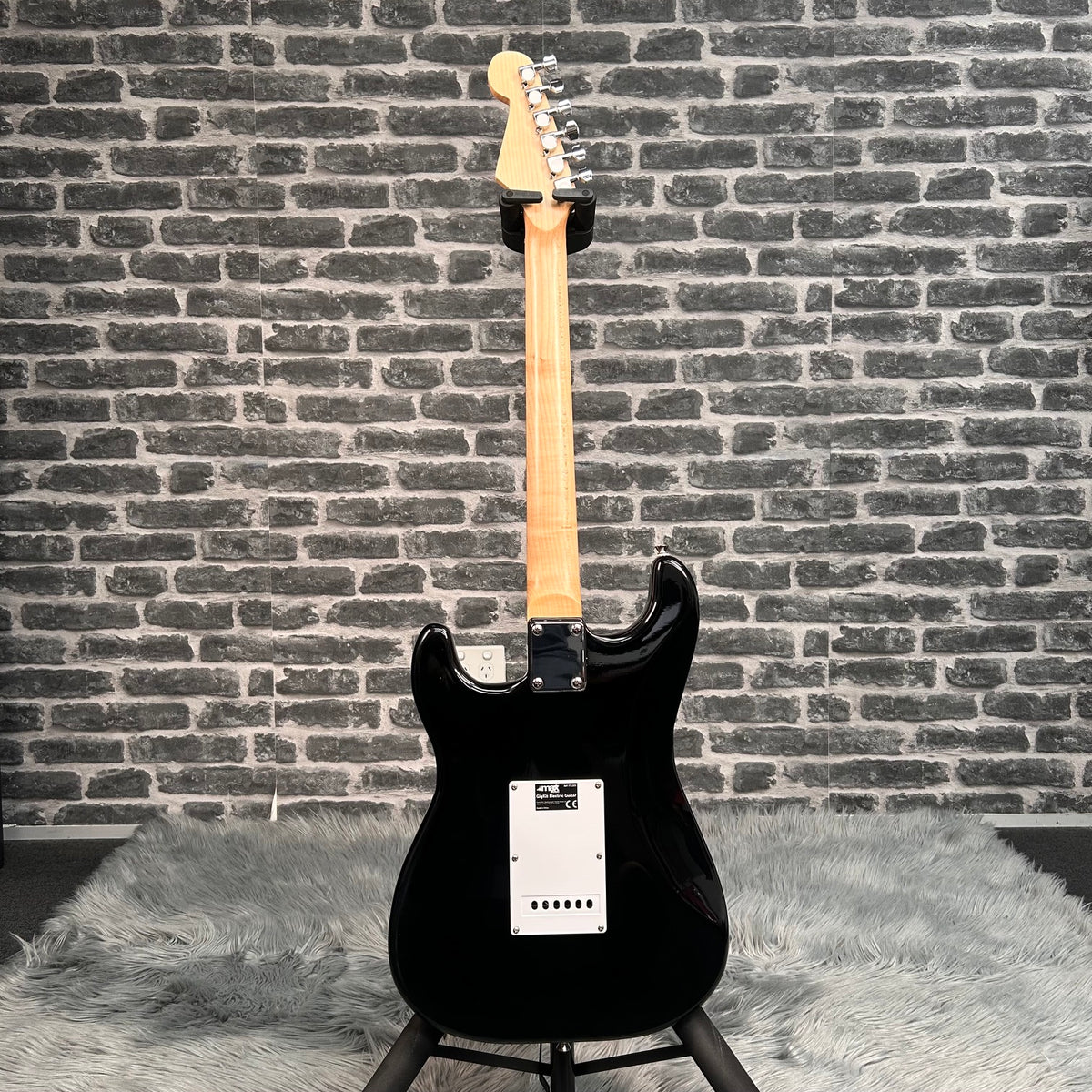 MAX Electric Guitar Black - PREOWNED