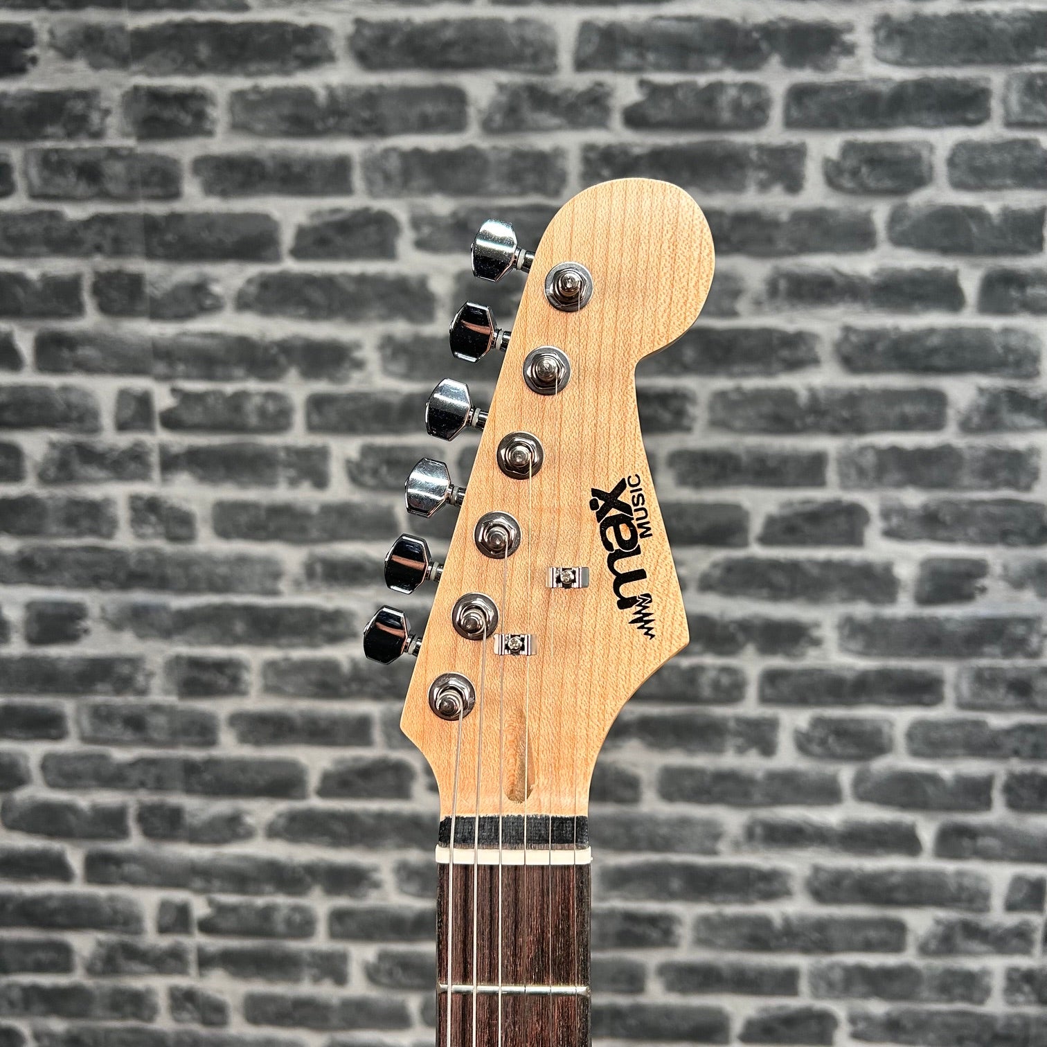 MAX Electric Guitar Black - PREOWNED