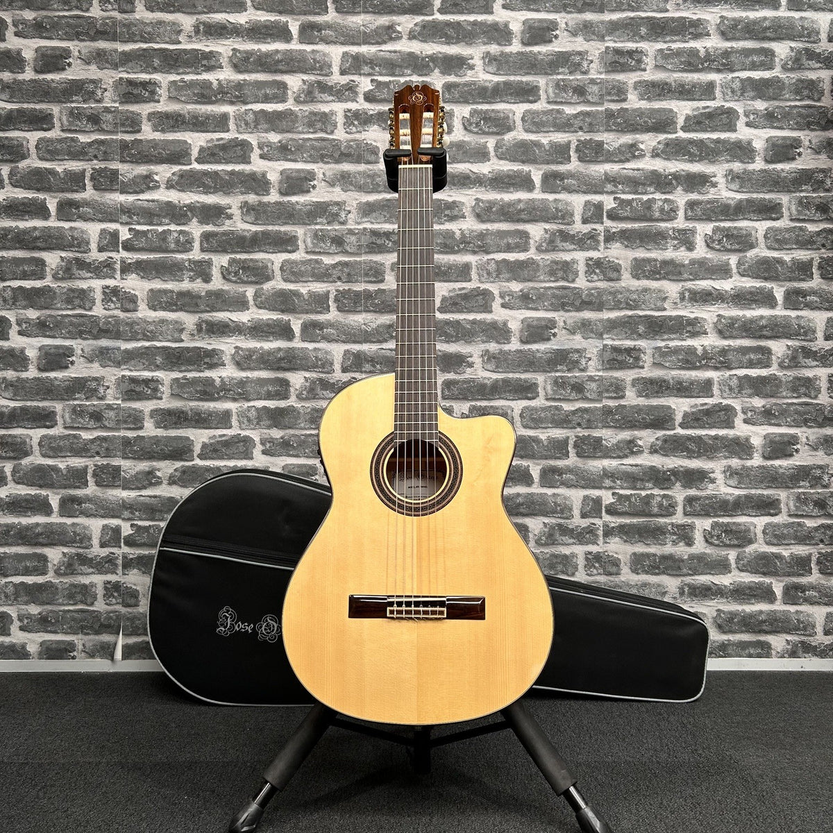 Jose Ortega RAFAEL Classical Guitar All Solid w/ Foam Case  - PREOWNED