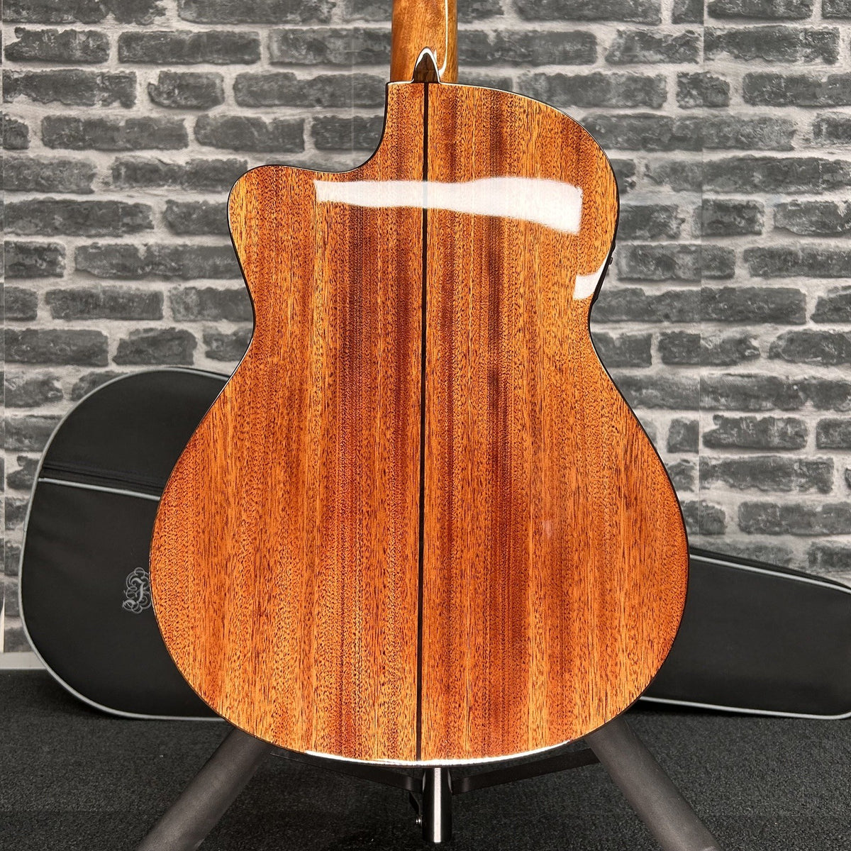 Jose Ortega RAFAEL Classical Guitar All Solid w/ Foam Case  - PREOWNED