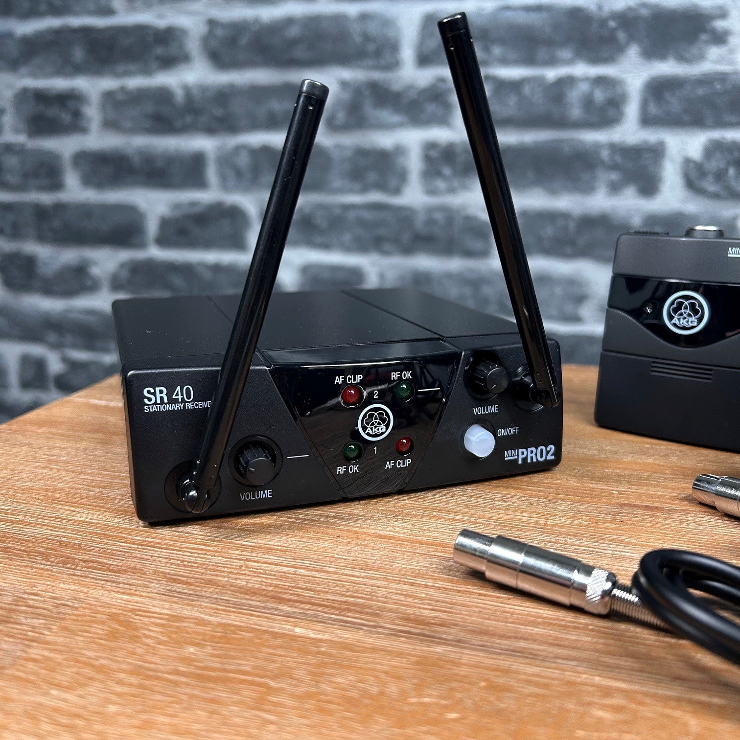 AKG WMS40 Mini US25 Wireless Microphone System Dual Instrument Body Pack B+D - OPEN BOX