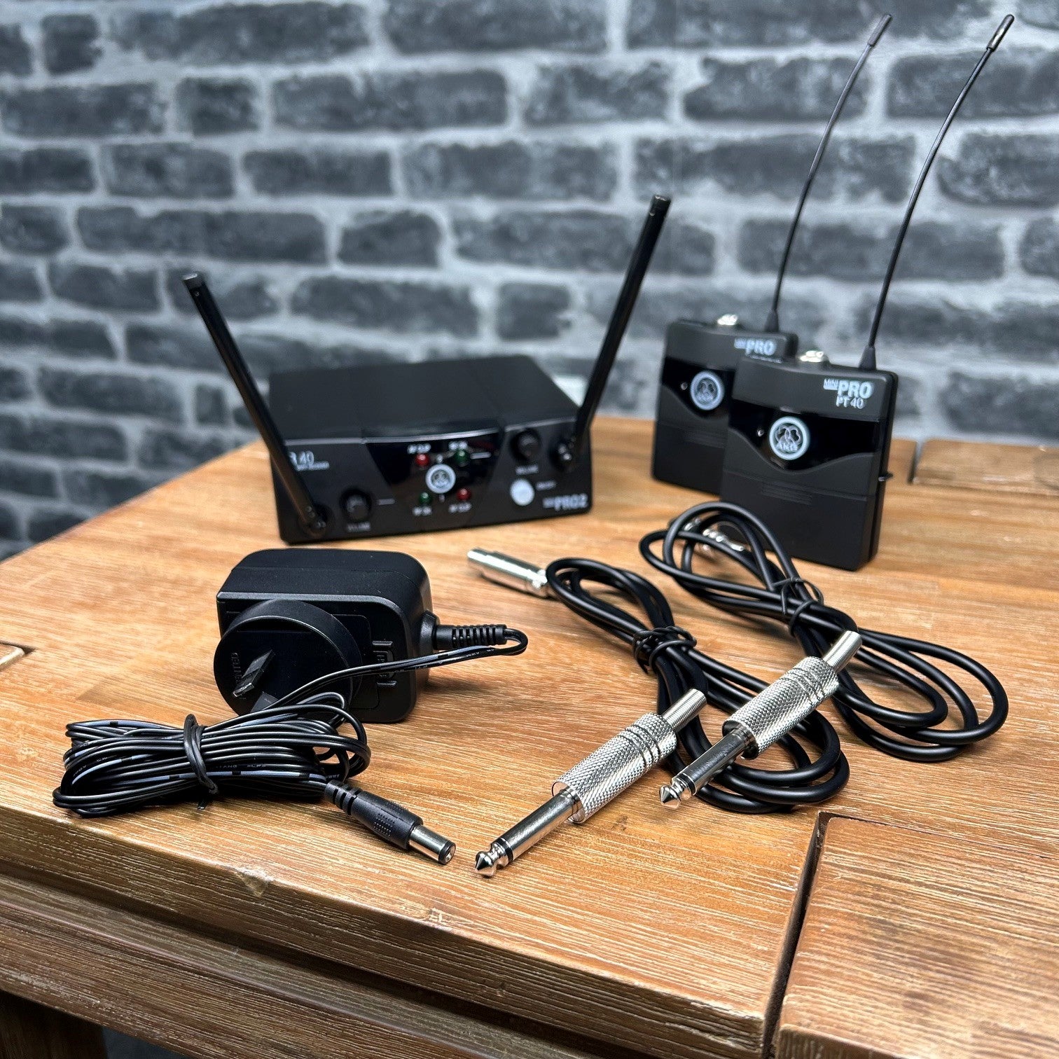 AKG WMS40 Mini US25 Wireless Microphone System Dual Instrument Body Pack B+D - OPEN BOX