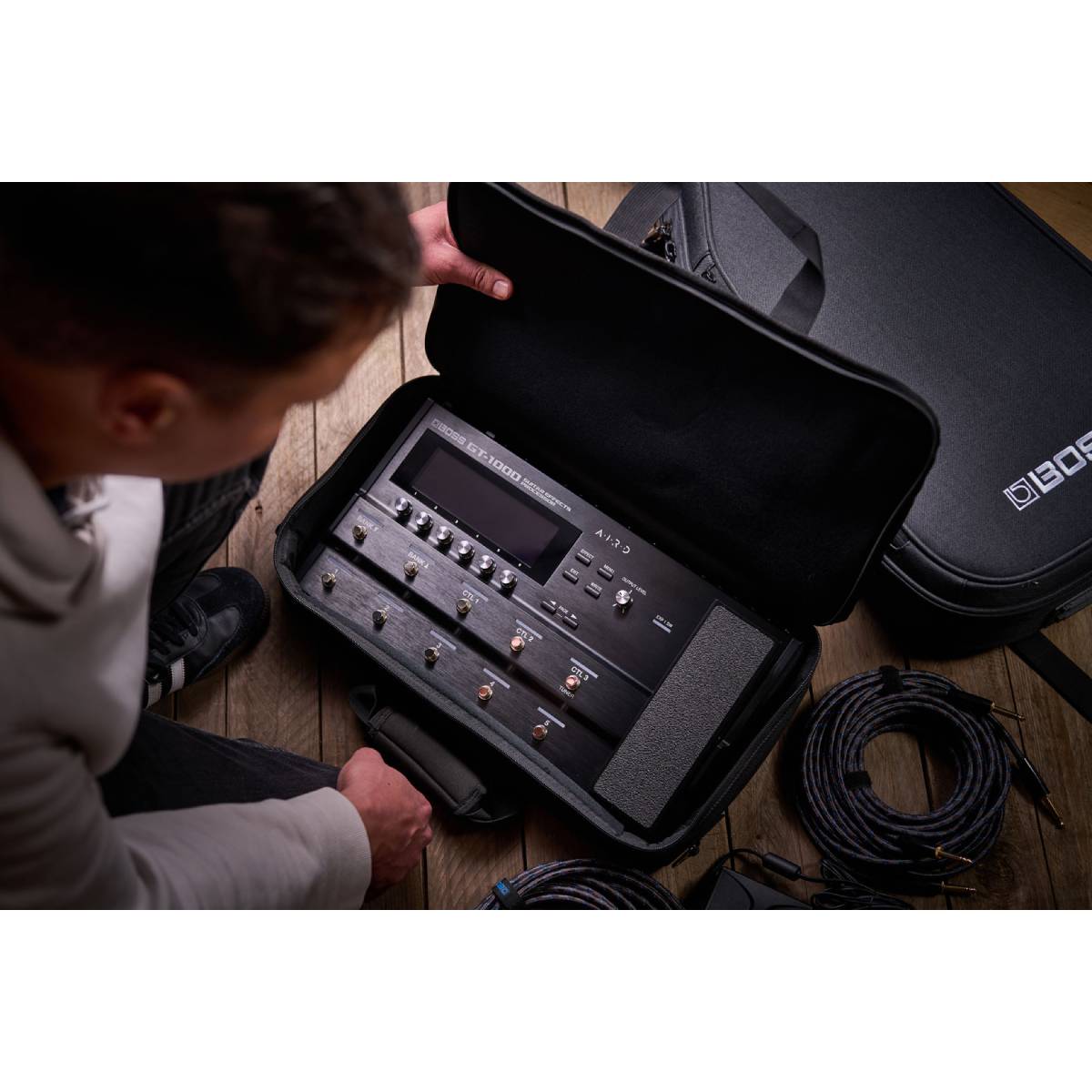 Boss CB-BM-M Multi Effects Carry Gig Bag - Medium (fits GT1000, GX100, ME90 & ME90B)