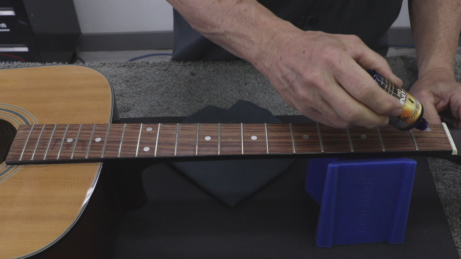 Music Nomad MN105 Fretboard F-one Oil Cleaner & Conditioner - 60ml