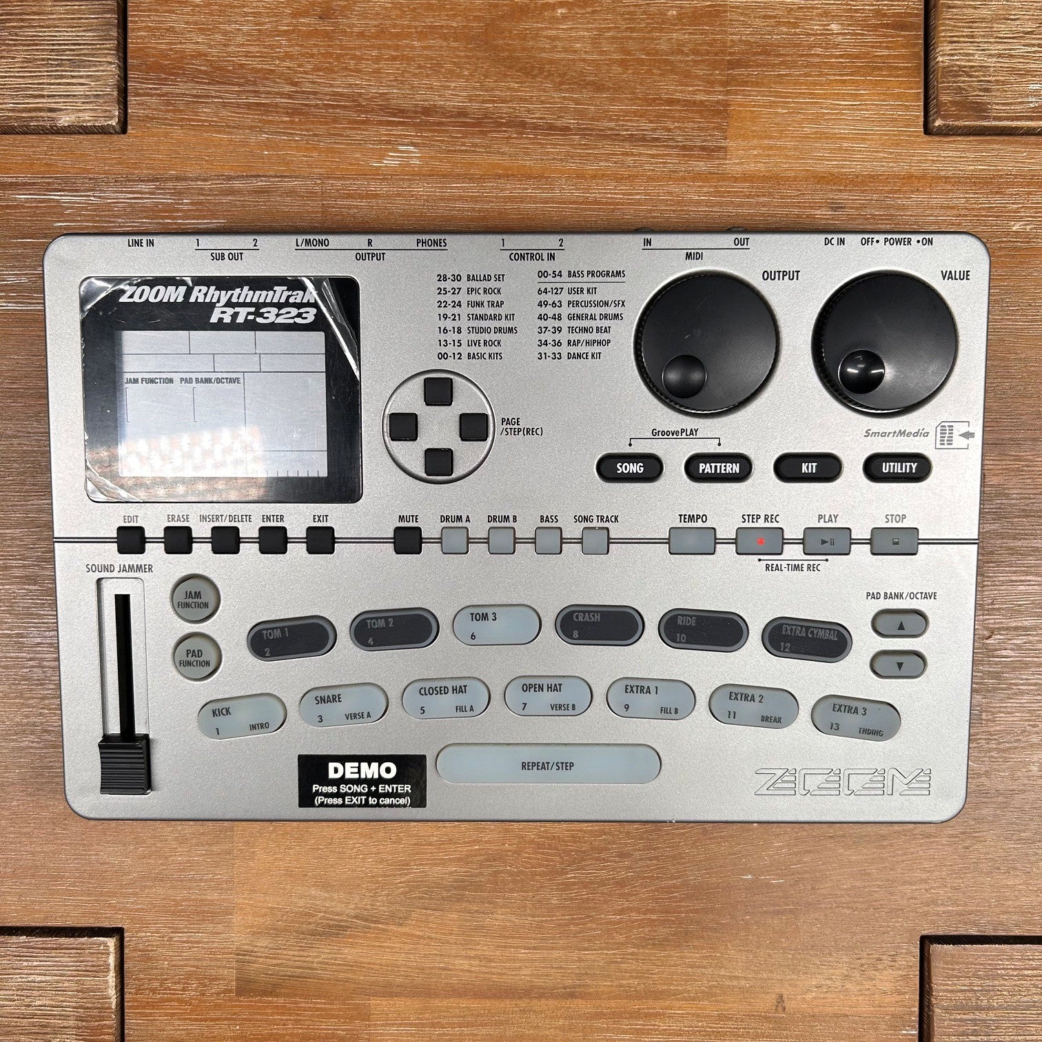 Zoom RhythmTrak RT-323 Drum Machine - PREOWNED