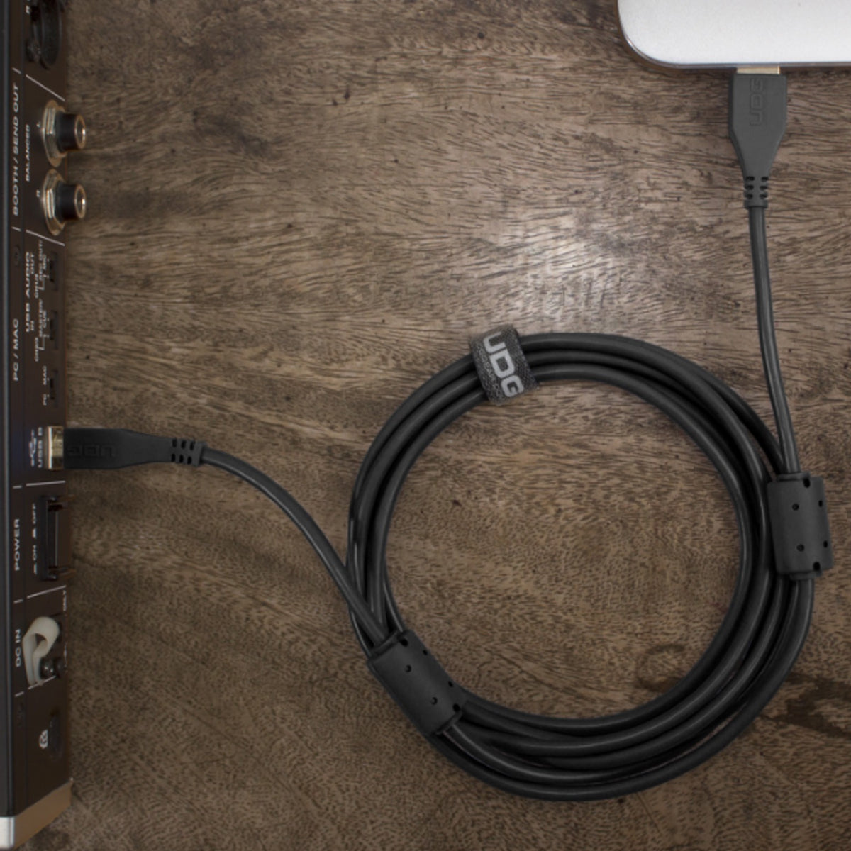 UDG Ultimate U95001 USB2 Cable A-B Black Straight 1m