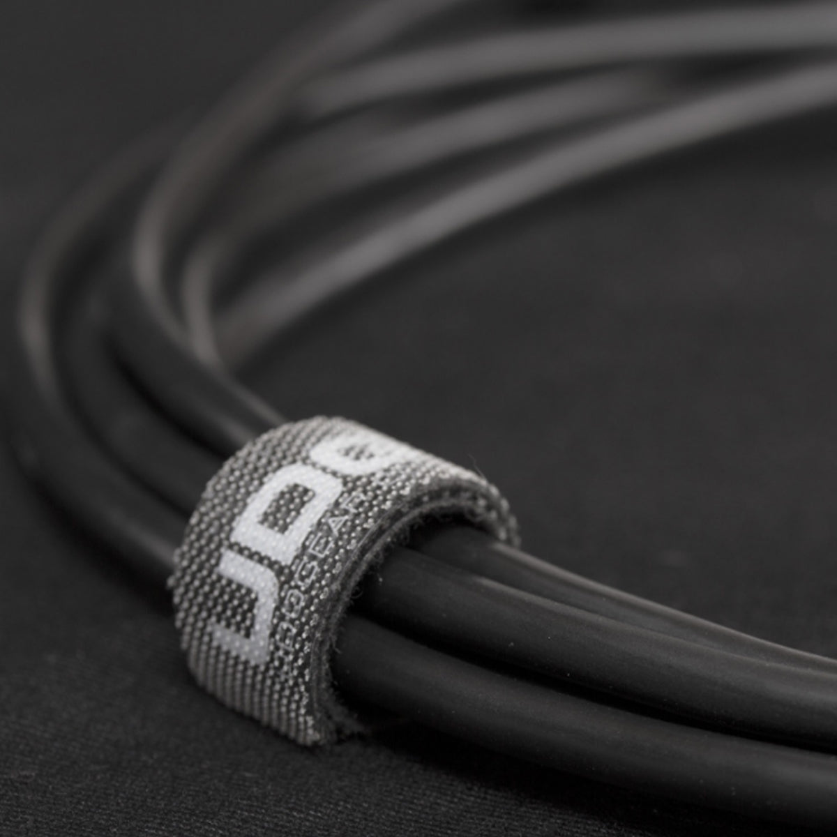 UDG Ultimate U95004 USB2 Cable A-B Black Angled 1m