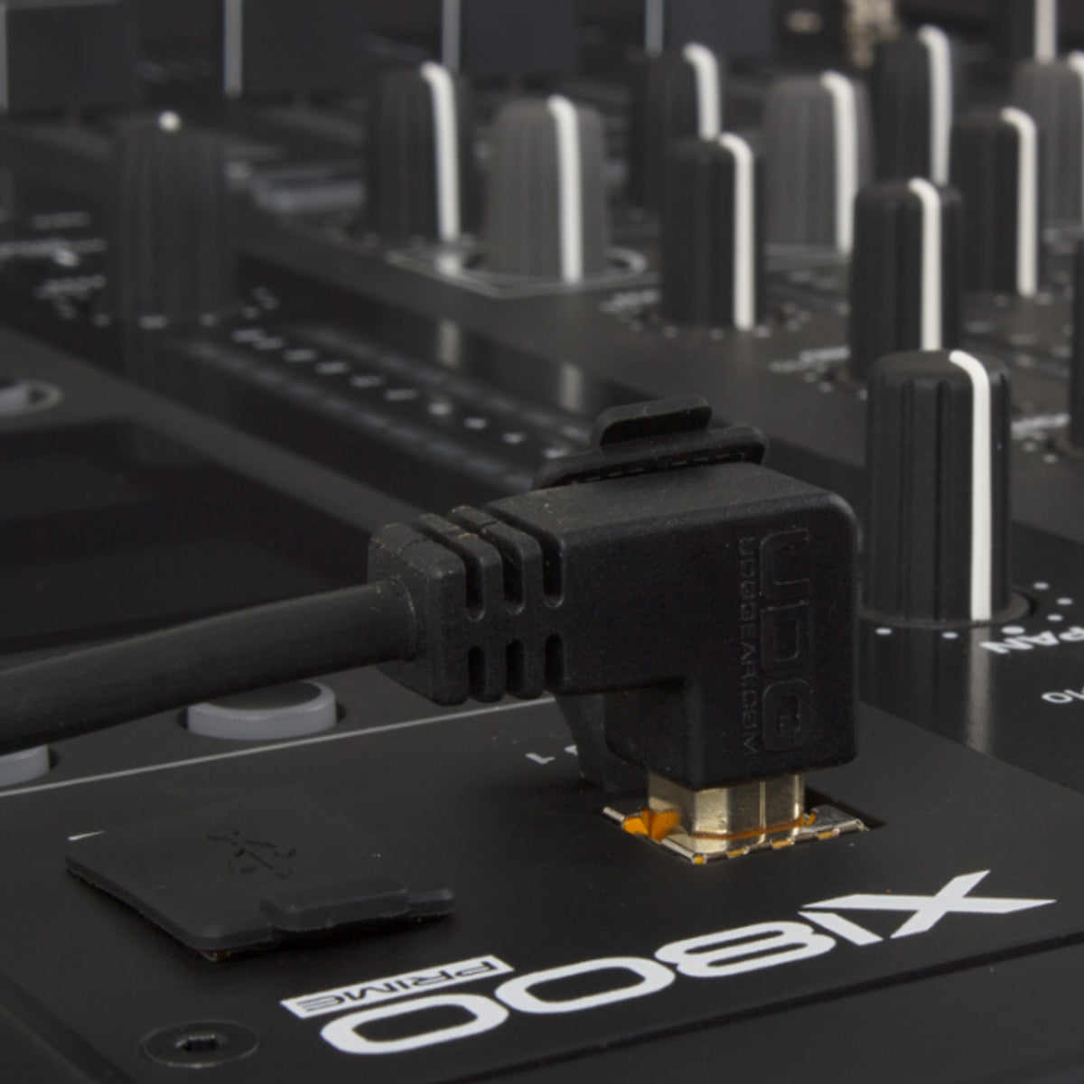 UDG Ultimate U95005 USB2 Cable A-B Black Angled 2m