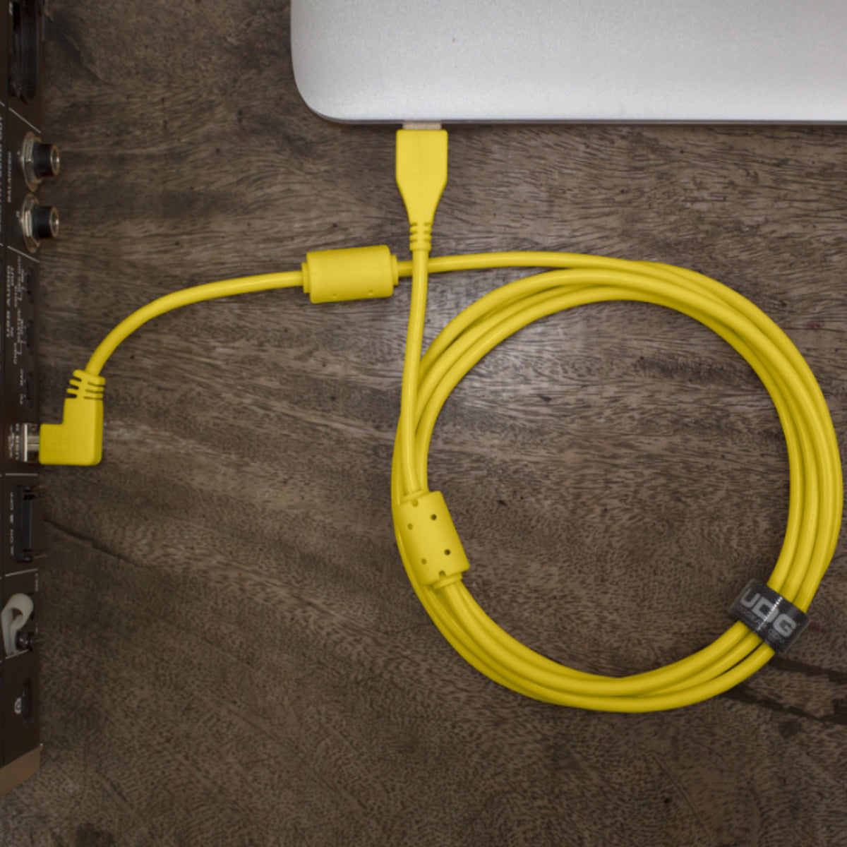 UDG Ultimate U95005 USB2 Cable A-B Yellow Angled 2m
