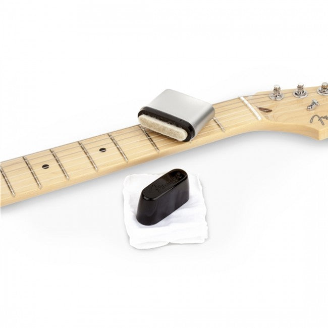 Fender Speed Slick Guitar String Cleaner