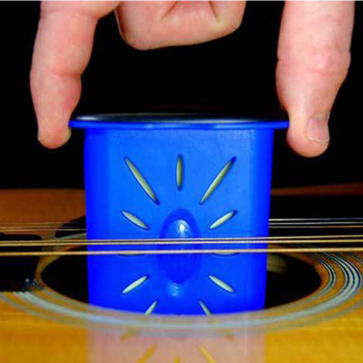 Music Nomad MN300 Acoustic Guitar Soundhole Humidifier